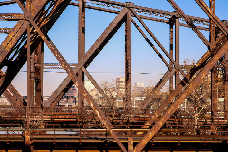 A railroad bridge that’s still in use and the Harahan Bridge, viewed from the Memphis-Arkansas Bridge; ISO 100, 55 mm, f/5.6, 1/400